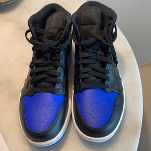Nike mid royals retro ones